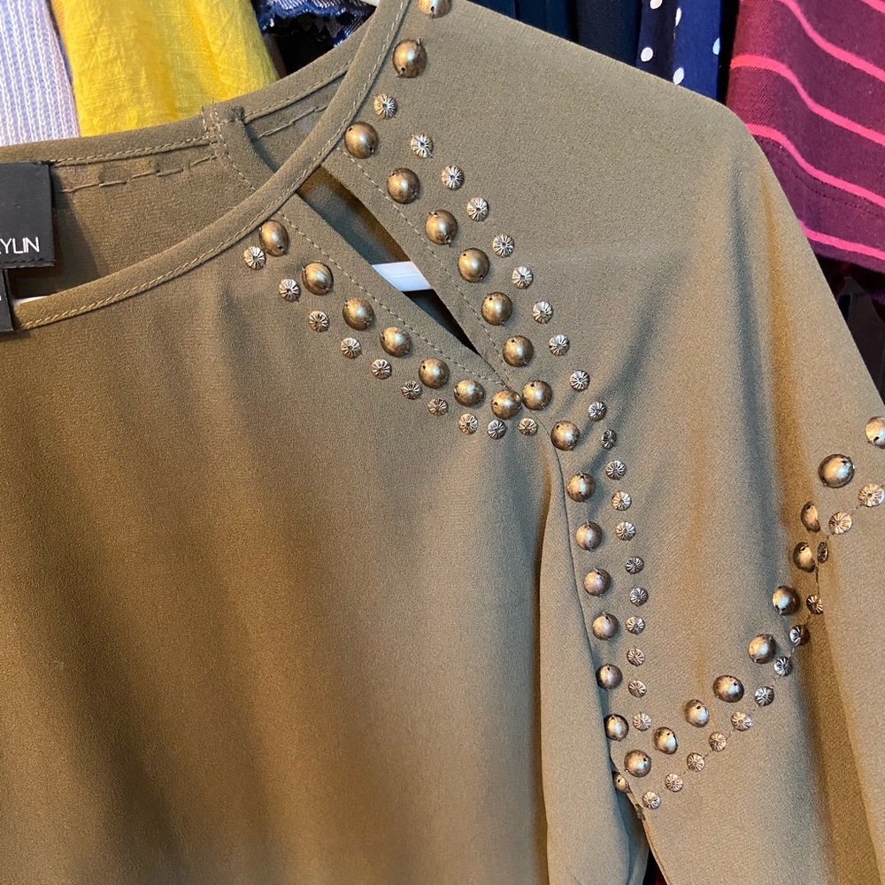 Greylin long sleeve polyester blouse- EUC size sm - Picture 5 of 9